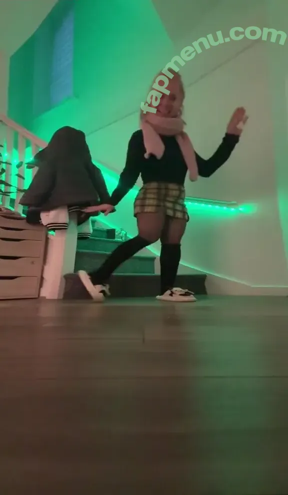 SmileyDani158 nude photo #3301 (Danuisa Grudzinska / danusiagrudzinska)