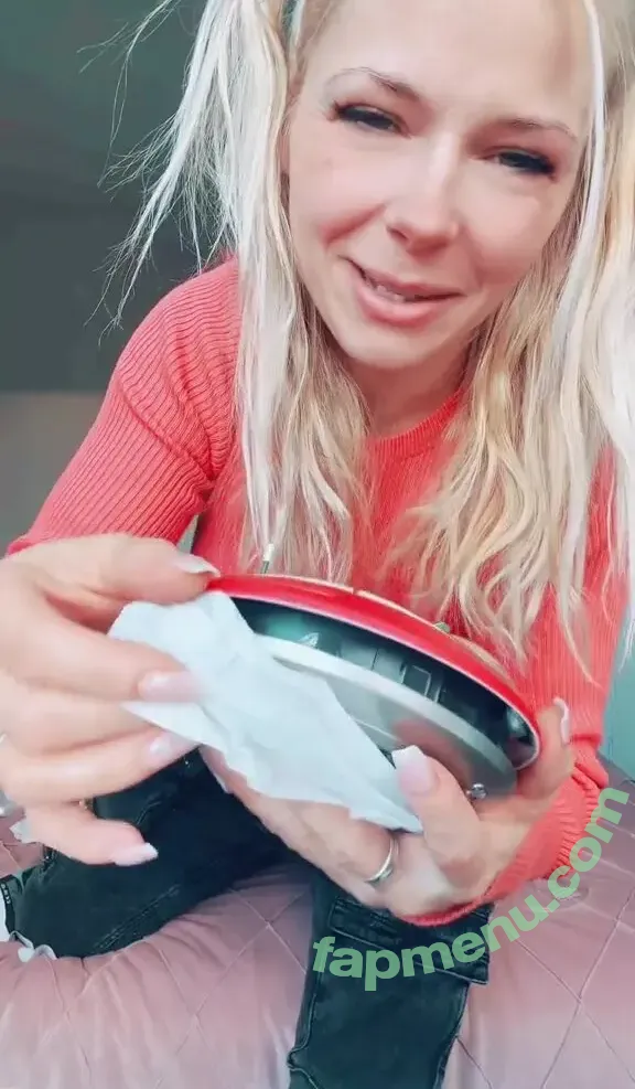 SmileyDani158 nude photo #3555 (Danuisa Grudzinska / danusiagrudzinska)