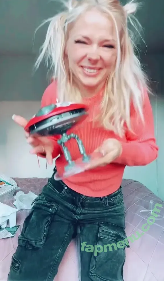 SmileyDani158 nude photo #3561 (Danuisa Grudzinska / danusiagrudzinska)