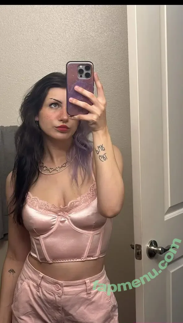 Smollbabey nude photo #0001 (smolbelly)