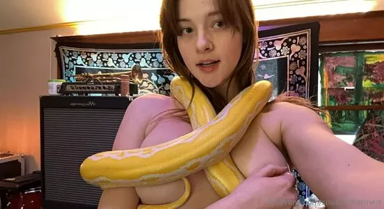 snaakecharmerr / riley_w02 / snaeckers nude photo #0061