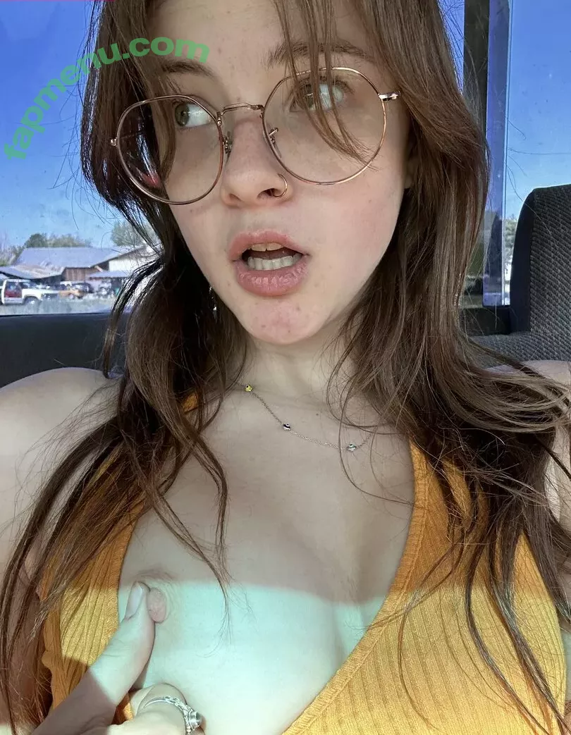 snaakecharmerr nude photo #0015 (riley_w02 / snaeckers)