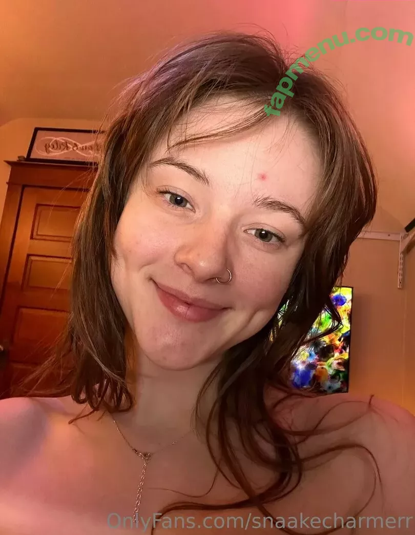 snaakecharmerr nude photo #0030 (riley_w02 / snaeckers)