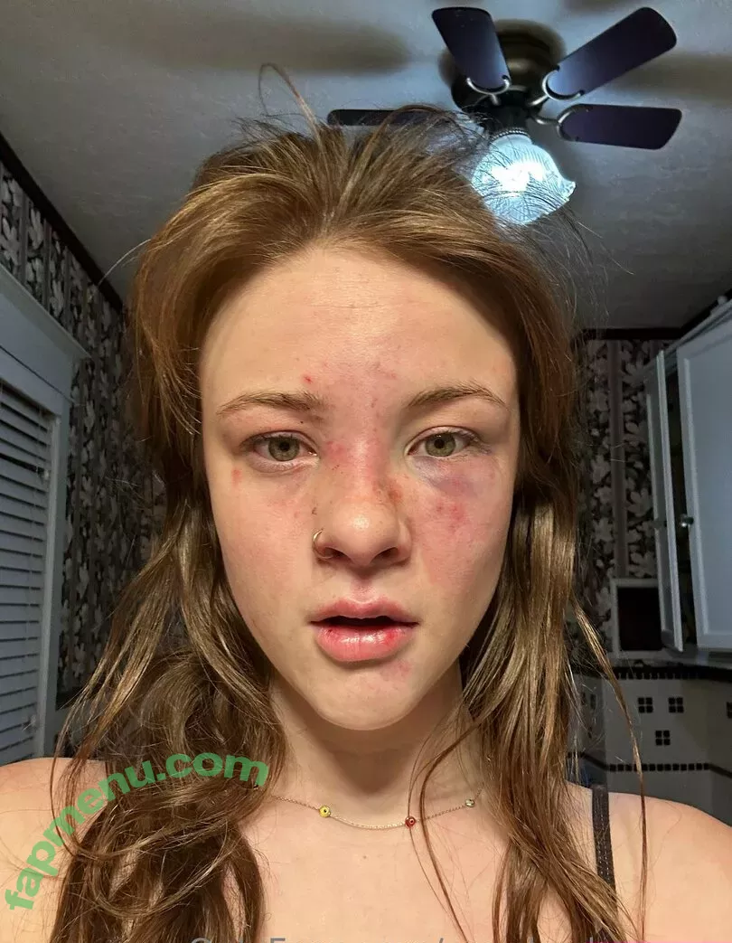 snaakecharmerr nude photo #0048 (riley_w02 / snaeckers)