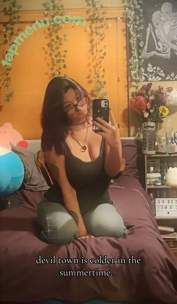 Snailsquee nude photo #0019 (Squeebus / Squeewardd)