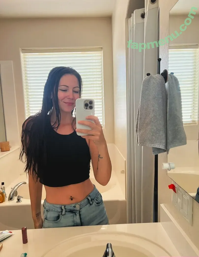 Snaps nude photo #0109 (Snaps)