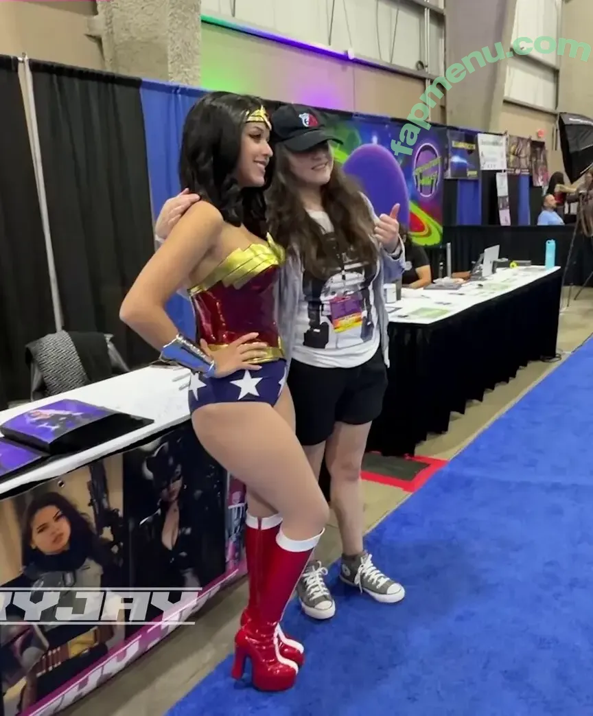 Snarky Jay Cosplay nude photo #0220 (snarkyjaycosplay)