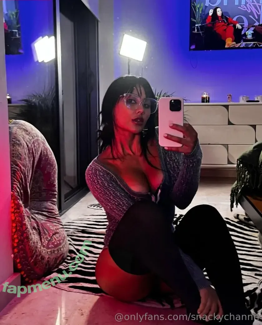 snaxychann nude photo #0001 (snaxychann)