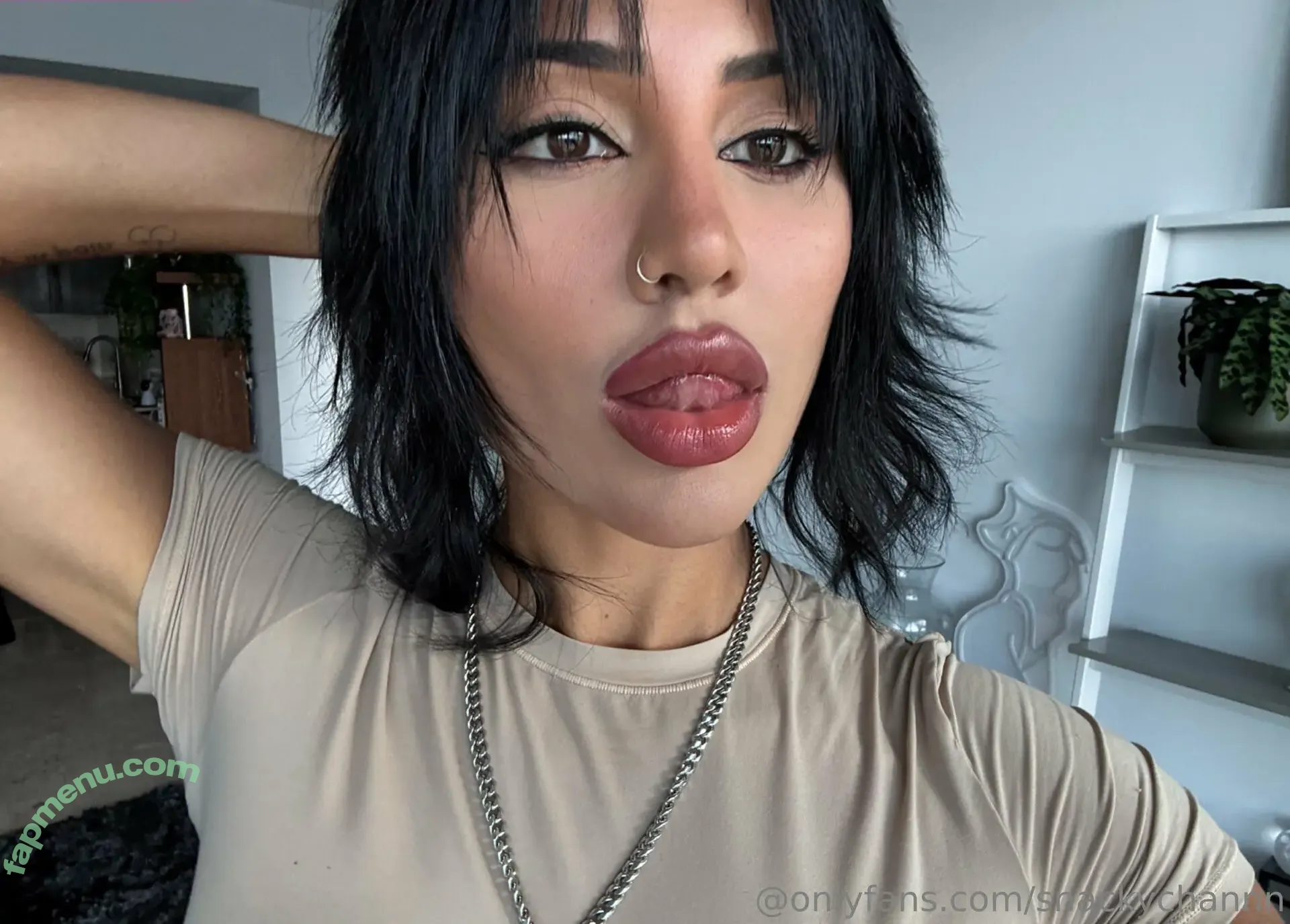 snaxychann nude photo #0018 (snaxychann)