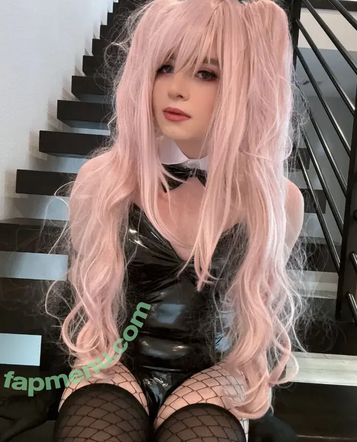 Sneaky nude photo #0016 (sneakykirby / user / zachscud)