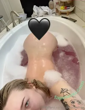 sneesnawfree / sneesnaw2.0 nude photo #0001