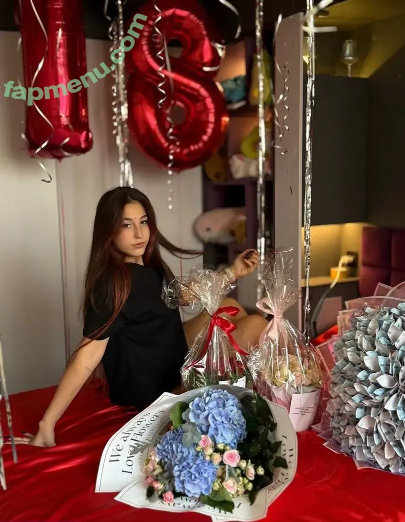 Snezhana Snezhok nude photo #0018 (snezhana_snezhokk)