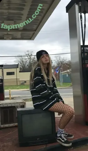Snickerbitch / Sam / Silkgarbage / snickersiren nude photo #0005