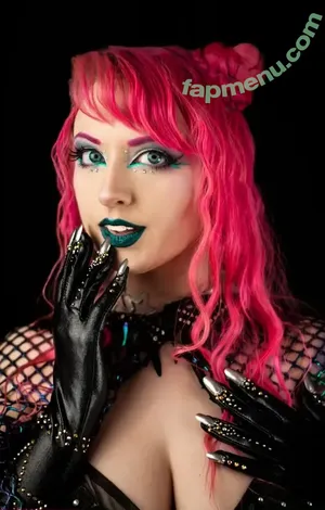 sniickersnee / sniickersnee1 nude photo #0004