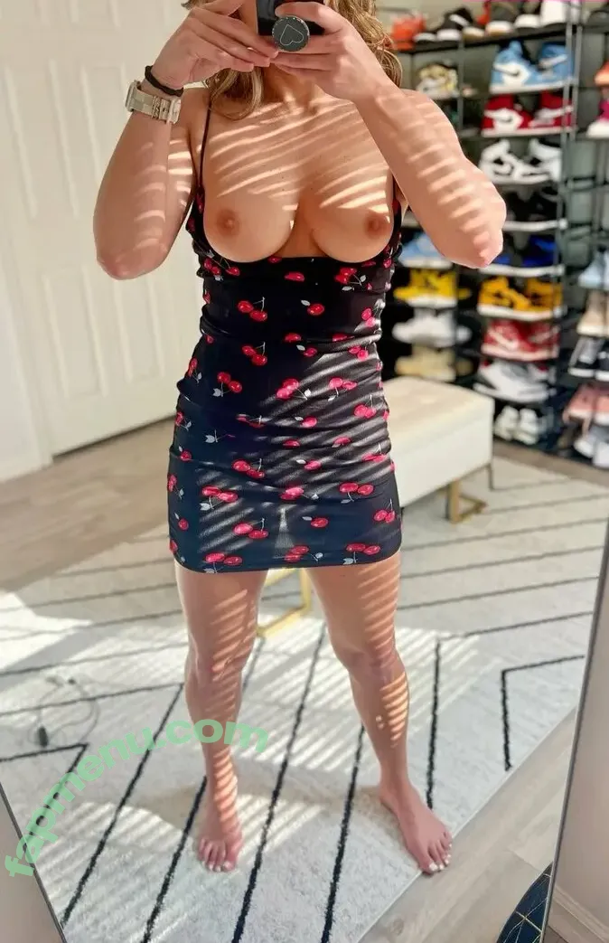 Snkrchick nude photo #0001 (Snkrchick)