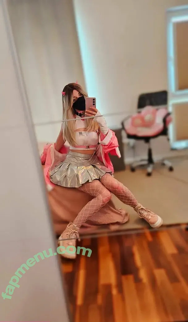 snksnowflake nude photo #0026 (snk.snowflake)