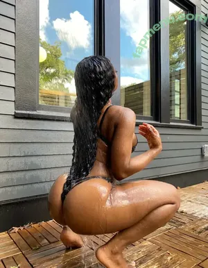 snowblackfeet / iam_snowblack nude photo #0001