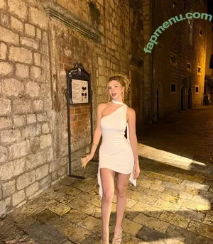 Snowmaiid / Kardelen Öztaş / Snowfuckerr nude photo #0087