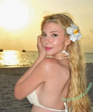 Snowmaiid / Kardelen Öztaş / Snowfuckerr nude photo #0135