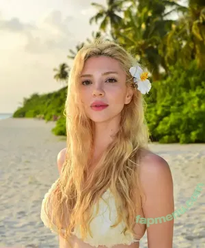 Snowmaiid / Kardelen Öztaş / Snowfuckerr nude photo #0136