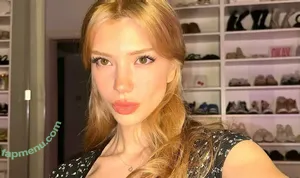 Snowmaiid / Kardelen Öztaş / Snowfuckerr nude photo #0140