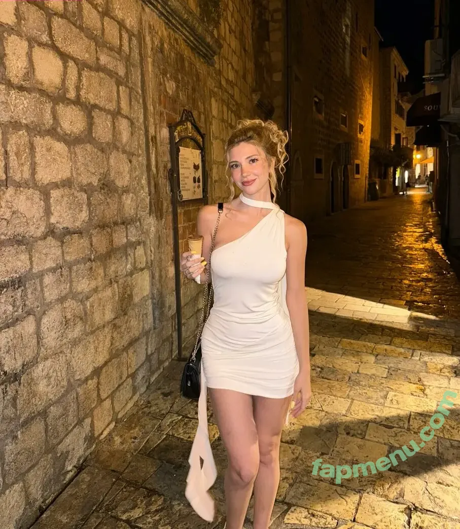 Snowmaiid nude photo #0124 (Kardelen Öztaş / Snowfuckerr)