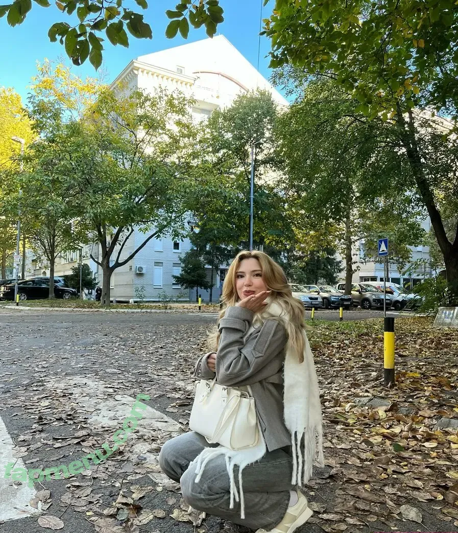 Snowmaiid nude photo #0183 (Kardelen Öztaş / Snowfuckerr)