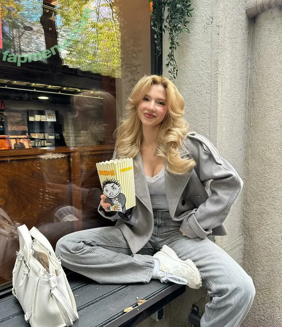 Snowmaiid nude photo #0191 (Kardelen Öztaş / Snowfuckerr)