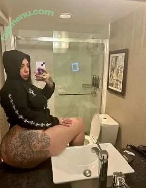 So Icey Trap / So Icey Tona / soiceytona / veeawwwknee nude photo #0006