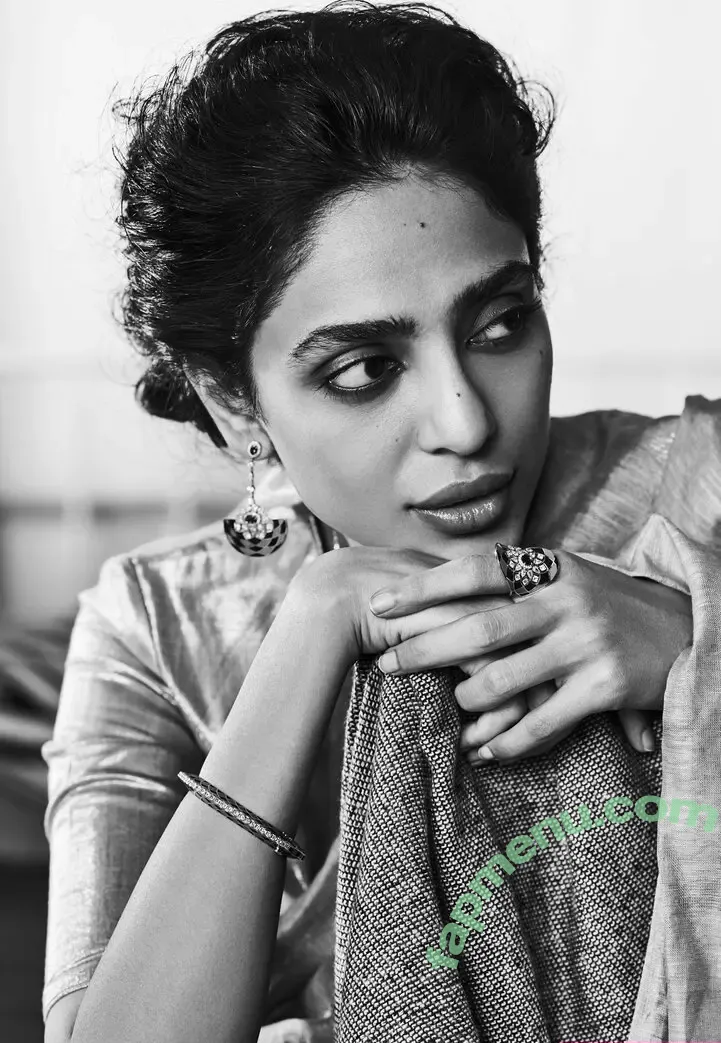 Sobhita Dhulipala nude photo #0017 (sobhitad)