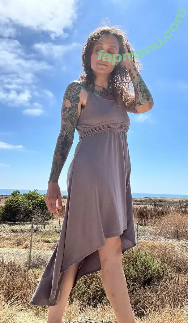 socalbookfiend nude photo #0005 (socalbookfiend)