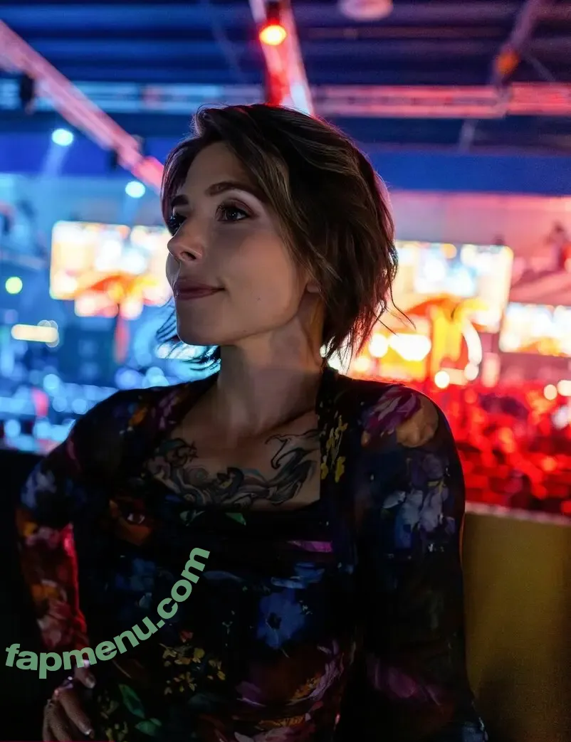 Soe Gschwind nude photo #0309 (soe.gschwind)