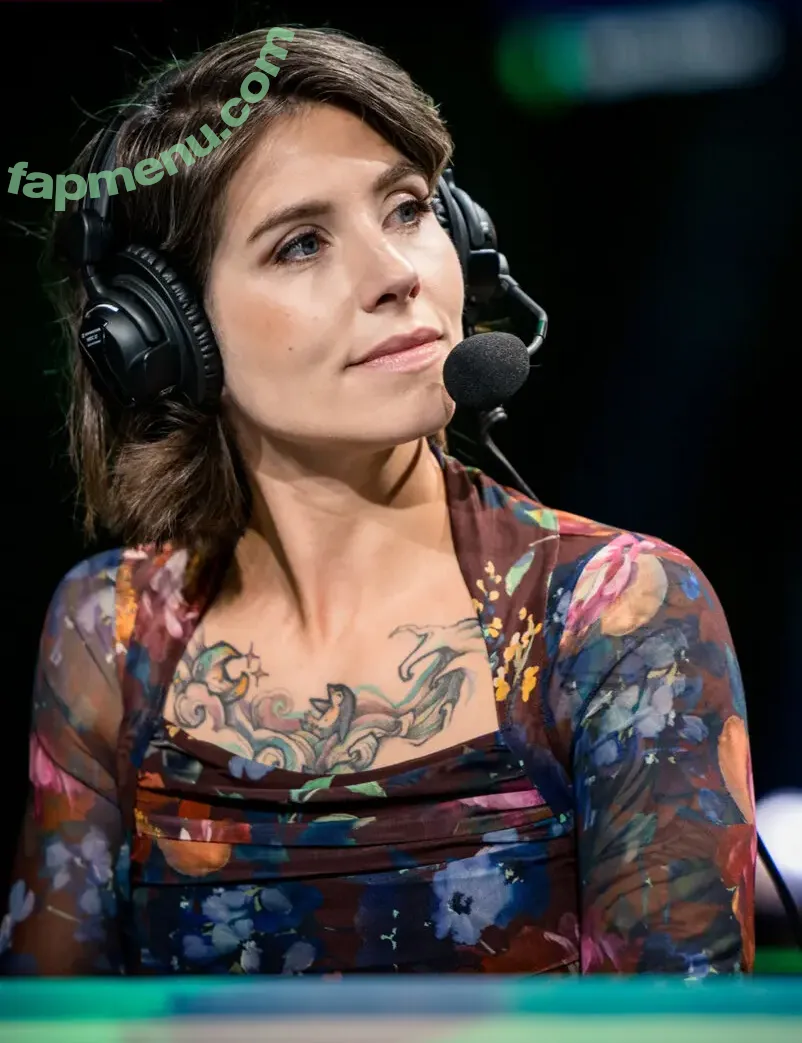 Soe Gschwind nude photo #0311 (soe.gschwind)