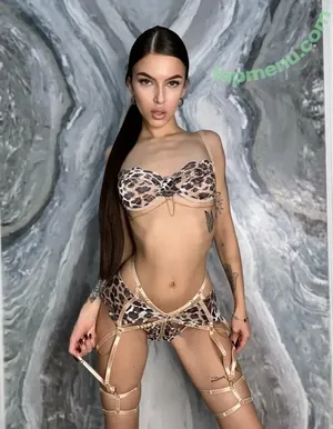  nude photo #0002