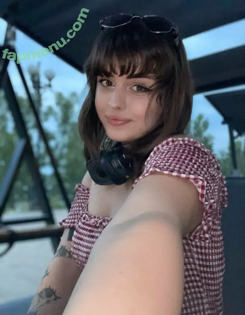 sofi_wis nude photo #0032 (sofi_wis)