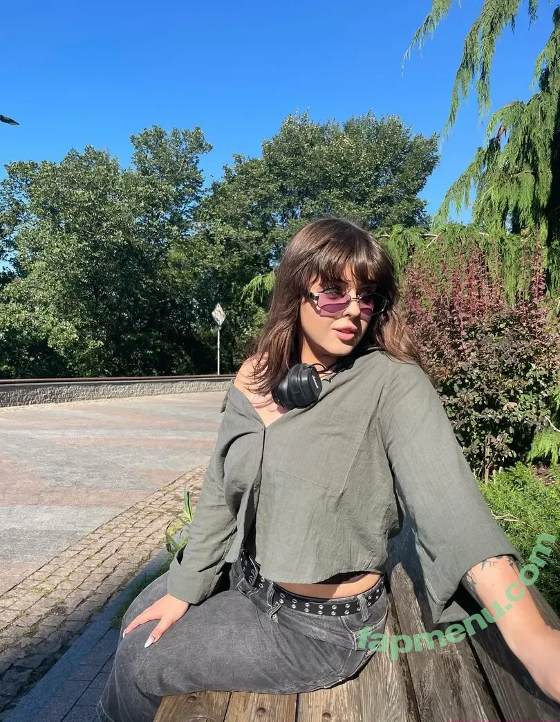 sofi_wis nude photo #0035 (sofi_wis)