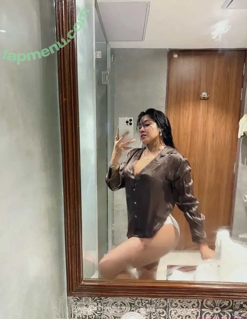 Sofia Ansari nude photo #0440 (sofia.ansari / sofia9__offcial / sofia9__official)