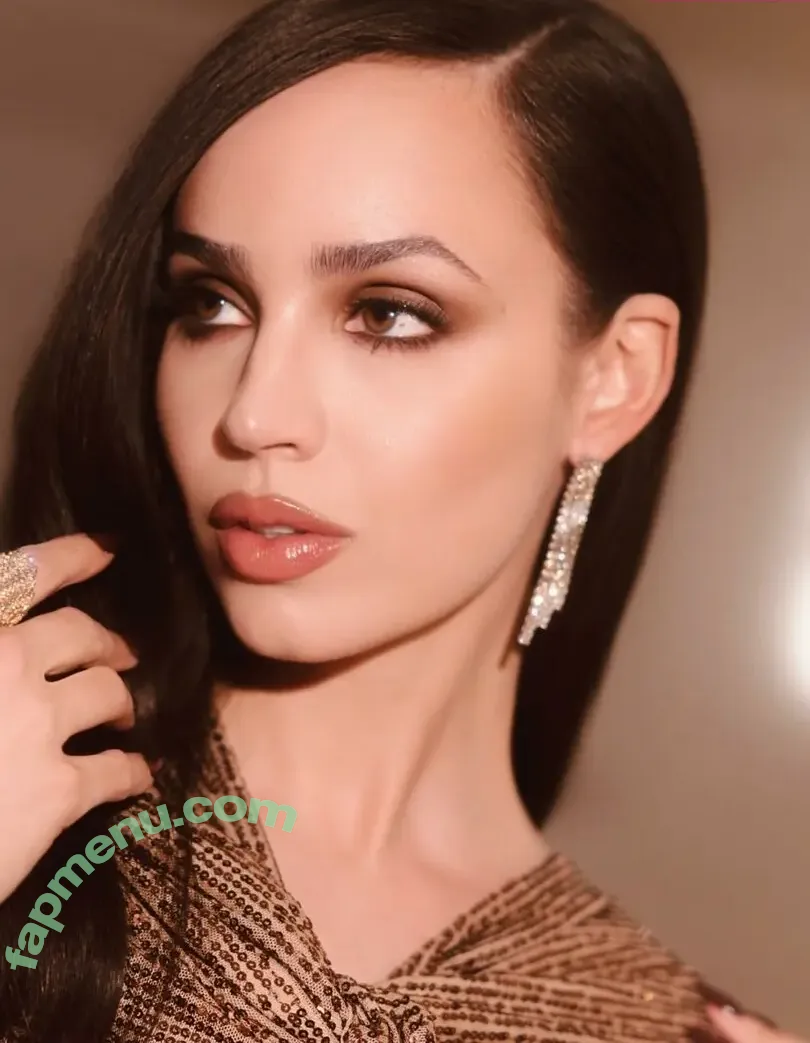 Sofia Carson nude photo #0172 (SofiaCarson / mariieeclaiiree)
