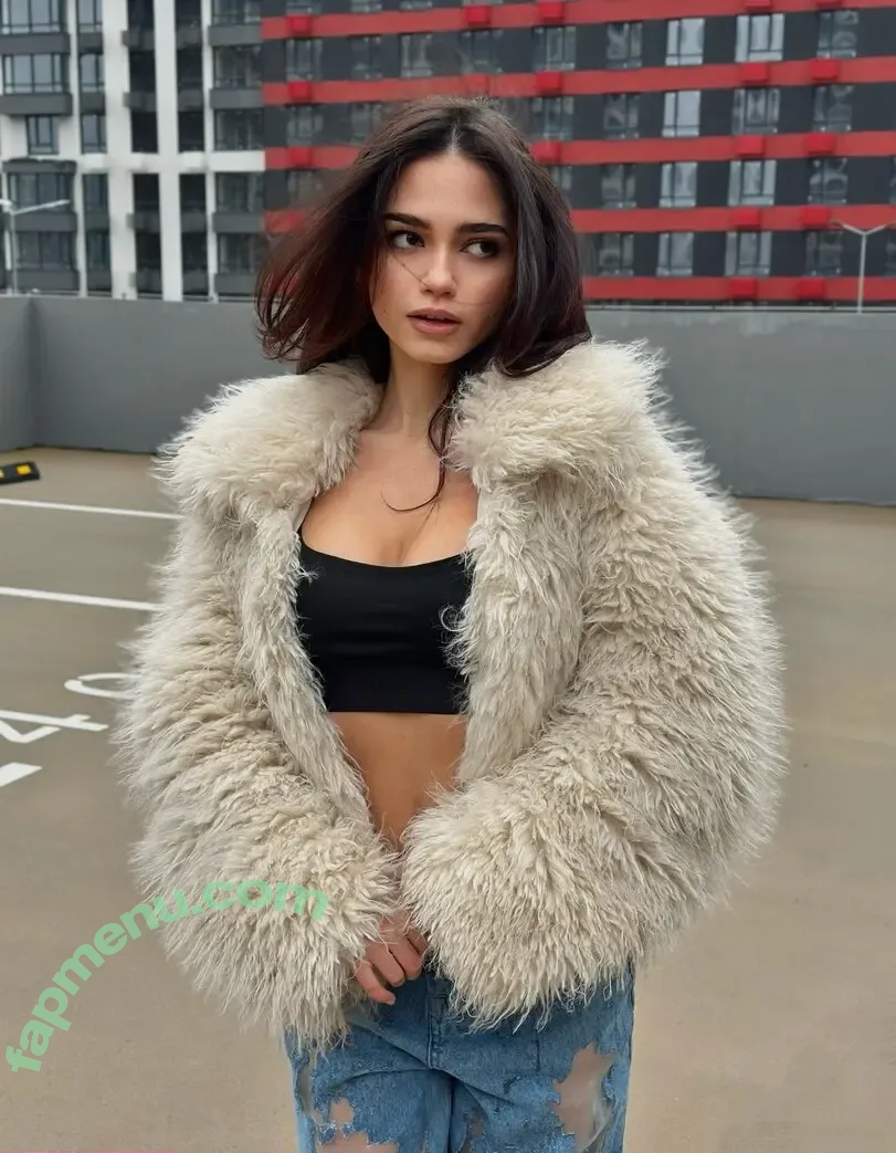 Sofia Chernasova / chernasova.sofia / soniachrn / Чернасова Софія nude photo #0014 (Sofia Chernasova / chernasova.sofia)