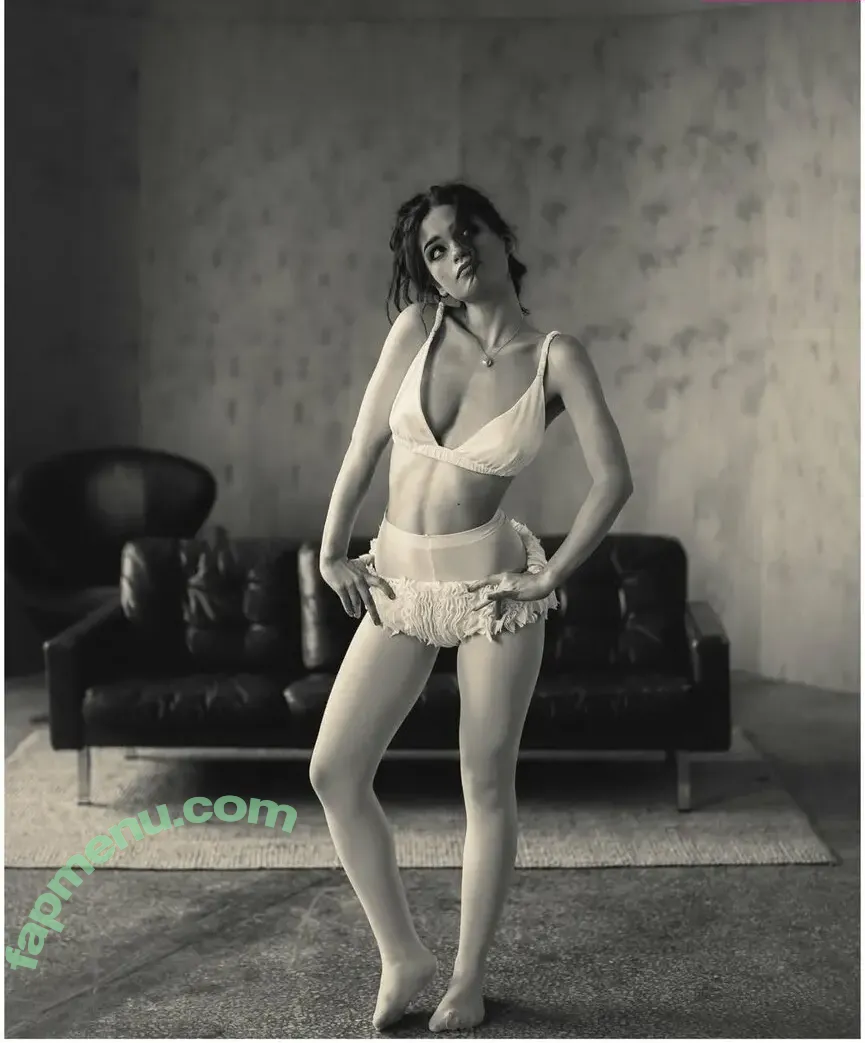 Sofia Chernasova / chernasova.sofia / soniachrn / Чернасова Софія nude photo #0017 (Sofia Chernasova / chernasova.sofia)