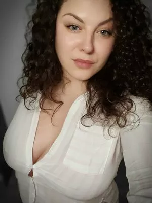 Sofia Curly / curlysofia / sofia.ezg nude photo #0015