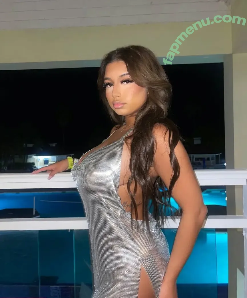 sofia.deroian nude photo #0003 (sofiaderoian)