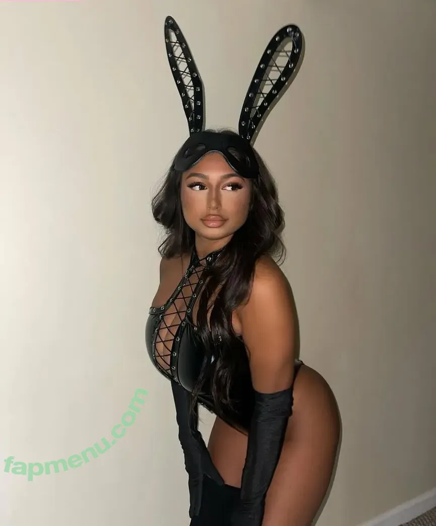 sofia.deroian nude photo #0007 (sofiaderoian)