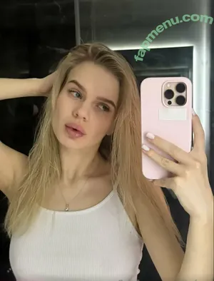 sofia-foxy / sofiafoxyy nude photo #0003