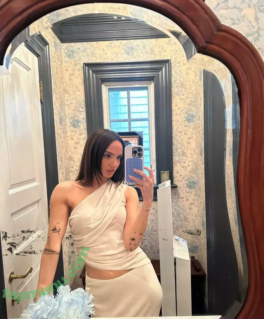 Sofia Franklyn nude photo #0031 (Sandra Martinellie / Sofia with an F / franklinsofia / sofiafranklyn)