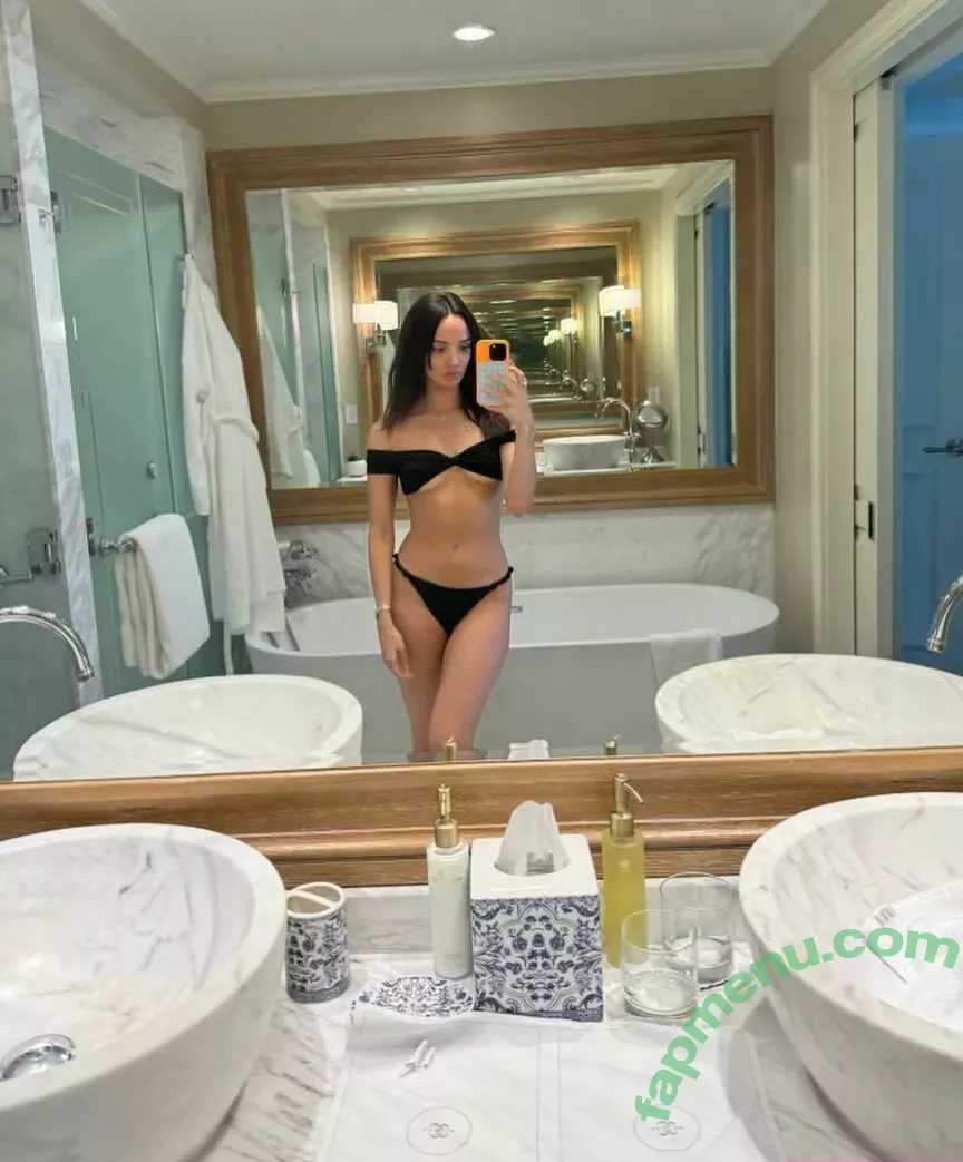 Sofia Franklyn nude photo #0042 (Sandra Martinellie / Sofia with an F / franklinsofia / sofiafranklyn)