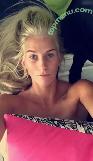 Sofia Jakobsson / sofiajakobsson nude photo #0074