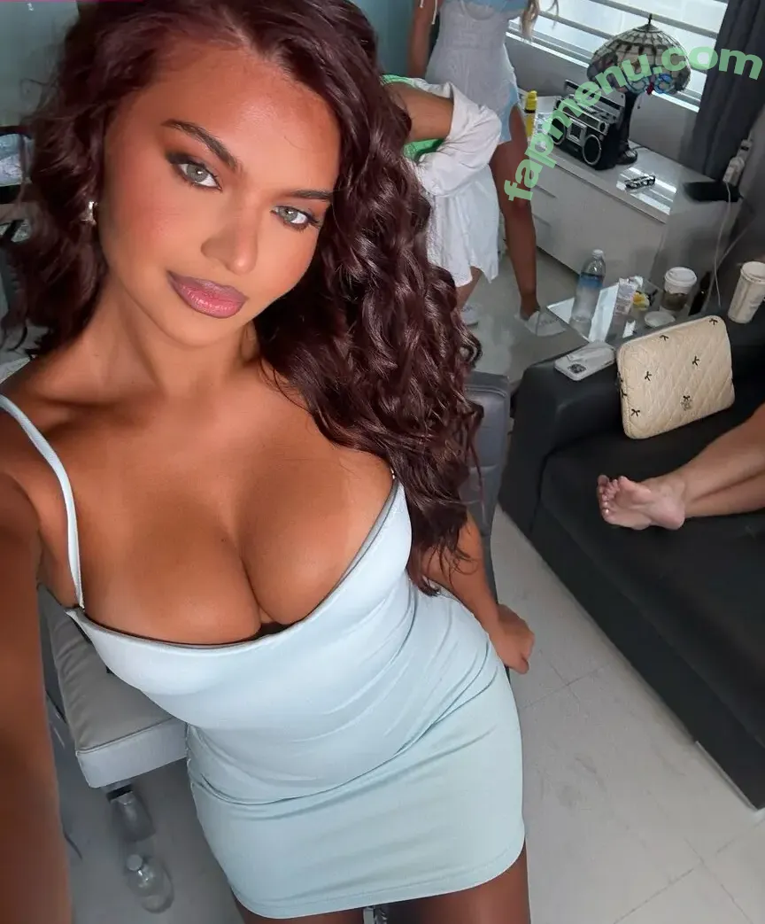 Sofia Jamora nude photo #0312 (sofiajamora)