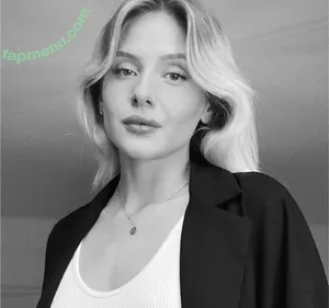 Sofia Kappel / sofiakappel nude photo #0016