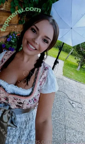 Sofia Lee / SofiaLee_XXX / sofia.lee_official nude photo #0423